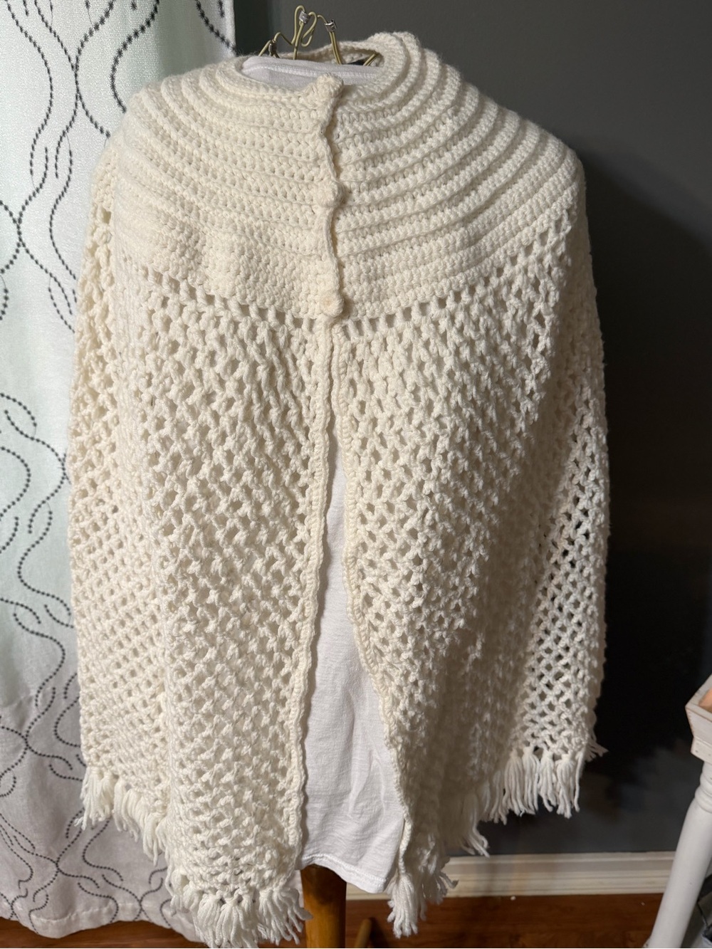 Vintage Crochet Knit Cape Poncho Shawl Ivory Fringe Boho Open Weave OSFM
